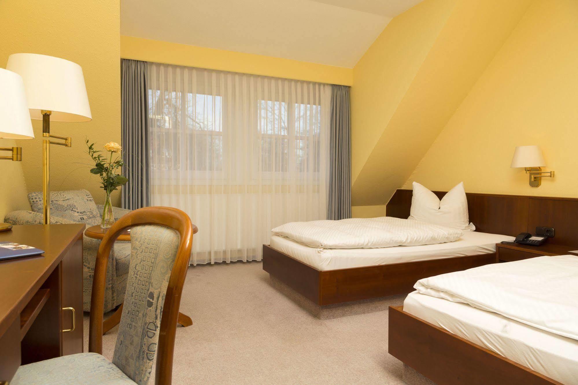 Ringhotel Residenz Wittmund Ngoại thất bức ảnh